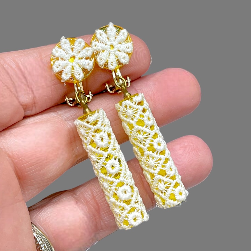 🌺Unique Japanese Lucite Earrings
